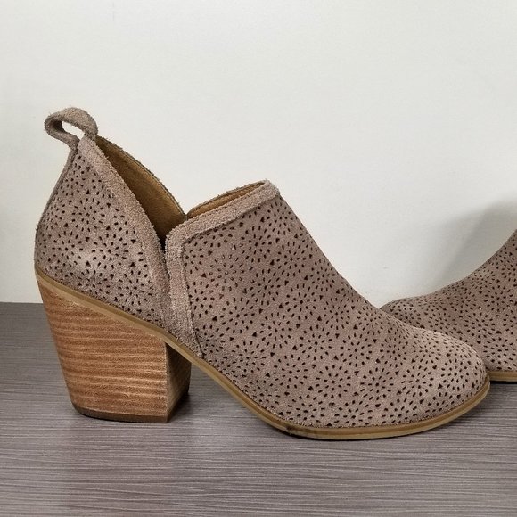 Susina Camden Perforated Block Heel Booties, Tan Suede, Womens Size 9.5 M - Picture 7 of 11